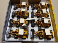 METAL BAŞLIKLI MİNİ DOZER