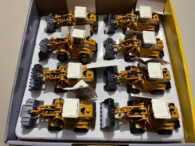 METAL BAŞLIKLI MİNİ DOZER