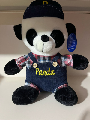 PELÜŞ PANDA ELBİSELİ